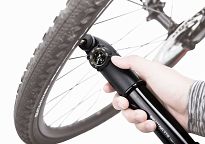 Pompka rowerowa ręczna Mountain TT G Twin Turbo Manometr - 7