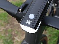 Lampa rowerowa przednia CatEye AMPP 1300 HL-EL1300RC - 4