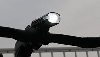 Lampa rowerowa przednia CatEye AMPP 1300 HL-EL1300RC - 8