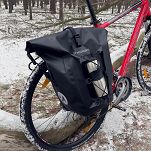 Wozinsky wodoodporna torba rowerowa sakwa na bagażnik 25l czarny WBB24BK - 11