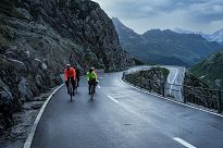 Lekka rowerowa kurtka przeciwdeszczowa z podklejanymi szwami Rogelli CORE 2.0, odblaskowo pomarańczowa - 11