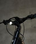 Lampka przednia E-bike Knog Blinder E 900 - 9