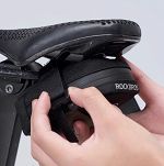 Mini torebka podsiodłowa Rockbros F006 z uchwytem na wkłady CO2 - czarno-zielona - 11