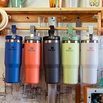 Stanley kubek The IceFlow Flip Straw Tumbler 0,89L - Tigerlily - 9