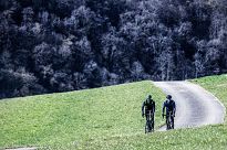 Ultralekka kurtka rowerowa Rogelli INFINITE bez ocieplenia, niebieska XL - 9
