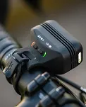 Lampka przednia Knog Blinder Road 400 - 2