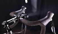 Lampka przednia Knog Blinder Road 400 - 8