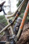 Koszyk na bidon BLACKBURN WAYSIDE MTB (lewy, prawy) plastikowy czarny matowy - 2