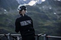 Damska mocno ocieplana kurtka zimowa Rogelli ATTQ z wyraźnymi odblaskowymi panelami, czarno-szara - 9