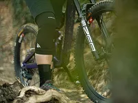 Ochraniacze na kolana Bluegrass Aura Knee - 10