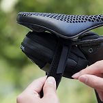 Mini torebka podsiodłowa Rockbros F006 z uchwytem na wkłady CO2 - purple - 11