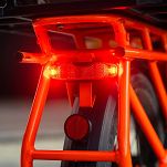 Lampka tylna na bagażnik LEZYNE E-BIKE SUPER BRIGHT STVZO E12 - na bagażnik - 3