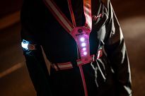 Ostrzegawcza kamizelka z diodami LED Rogelli, odblaskowo różowa - 4