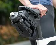 Multifunkcyjna torba podsiodłowa z uchwytem na bidon Rockbros P010 - black - 17