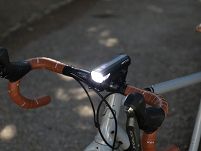Lampa rowerowa przednia CatEye AMPP 1700 HL-EL1700RC - 8
