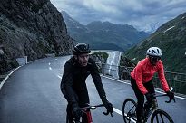 Ultraodporna rowerowa kurtka przeciwdeszczowa Rogelli DISTANCE na obfity deszcz, czarna - 10
