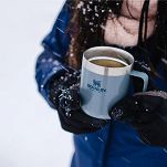 Kubek kempingowy z pokrywką Stanley Camp Mug 0,35L - Goldenrod Coral - 4