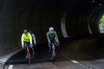 Kurtka przeciwdeszczowa na rower Rogelli ESSENTIAL z podklejanymi szwami i elementami odblaskowymi, khaki - 8