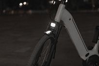 Lampa przednia AXA NXT 60 Stedy Switch - 11