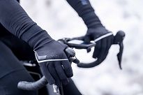 Rogelli BURLINGTON - cienkie zimowe rękawiczki softshell z antypoślizgową warstwą - 3