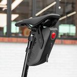 Torba podsiodłowa Rockbros AS-078-1 0,8 l z inteligentną lampką tylną - 8
