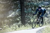 Damska kurtka softshell z oddychającym panelem na plecach Rogelli CORE, niebieska - 9