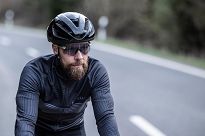 Kask rowerowy Rogelli PUNCTA z błyszczącą powierzchnią czarny - 17