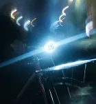 Przednia lampka rowerowa Knog Blinder Peace - 3