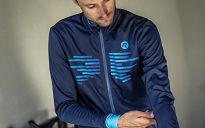 Lekka kurtka softshell Rogelli RADIUS z oddychającymi panelami na lekką zimę, ciemnoniebieska - 10