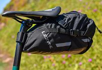 Duża torba pod siodło LEZYNE XL Caddy wodoodporna czarna - 3