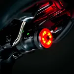 Zestaw lampek Lezyne Road Drive 500 / Saddle Drive 250 z uchwytem na licznik - 25