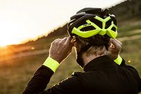 Ultralekki kask rowerowy Rogelli TECTA czarno-odblaskowo-żółty - 11