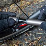Pompka ręczna Blackburn Airstik SL Mini-Pump champagne - 3