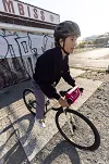 Torebka na kierownice Ortlieb Bike Packing Velo-Sling Flex 2,5 L - cyber pink - 9
