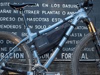Blackburn Outpost Frame Bag Medフレームバック Blackburn（ブラックバーン） Outpost Frame Bag - Small/アウト