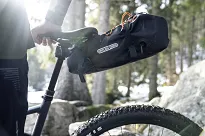 Torba podsiodłowa Ortlieb bike packing Seat-Pack QR 13 L - black matt - 11