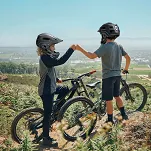 Kask rowerowy fullface dziecięcy Wozinsky z zdejmowaną szczęką i tylną lampką USB 52-56 cm - szary - 12