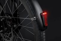 Lampa tylna do błotnika roweru -  AXA Nyx E-bike 6-12V, światło stopu - 3