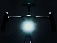 Lampka przednia BBB NanoStrike 1000i Plus + centermount + pilot - 16