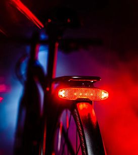 Lampka tylna E-BIKE na bagażnik Lezyne Z-Mark Super Bright - AI Alert StVZO