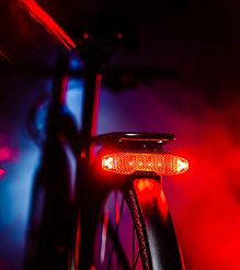 Lampka tylna E-BIKE na bagażnik Lezyne Z-Mark Super Bright - AI Alert StVZO
