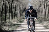 Zimowa kurtka rowerowa z syntetycznym pierzem Rogelli WADDED, czarna - 9