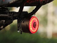Inteligętna lampa tylna Gaciron LOOP AI - 100 LUM - 9