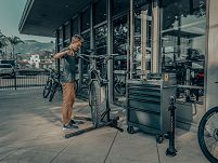 Stojak na rower Topeak PrepStand eUP PRO ze wspomaganie podnoszenia. - 6