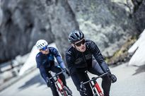Lekka kurtka softshell Rogelli RADIUS z oddychającymi panelami na lekką zimę, czarna - 7