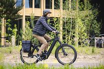 Troba boczna Basil Move commuter bicycle bag MIK Hooks / single pannier bag / 15 litres / brown - 10