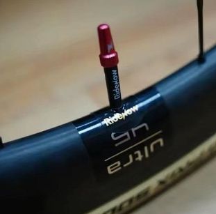 Ridenow – Valve Sticker nakrętka obręczowa na zawór presta