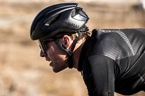 Ultralekki kask rowerowy Rogelli CUORA - czarny mat - 8