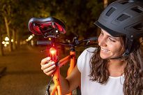 Lampa tylna Sigma CURVE -na baterie - 2