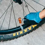 Zestaw do naprawy opon tubeless z pompką CO2 - Granite Suture Aero - orange - 3